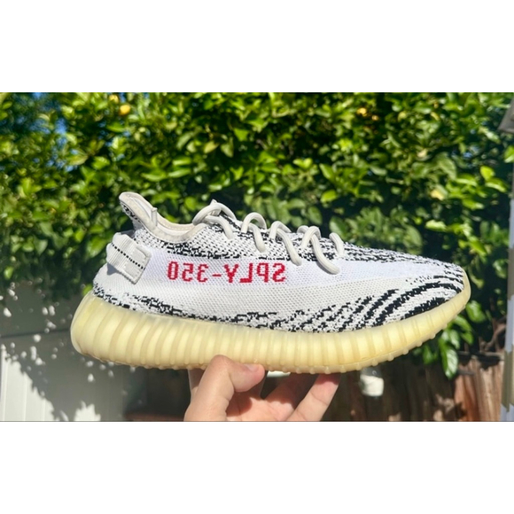 Men's Adidas Yeezy Boost 350 V2 Zebra Size 9.5 White cp9654